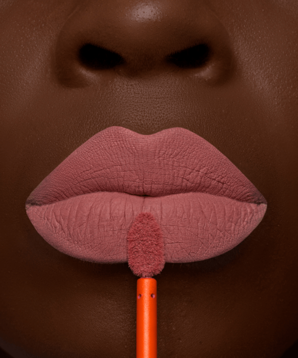 Batom Liquido Creamy Matte - Lavish | Mari Maria Makeup - Image 4